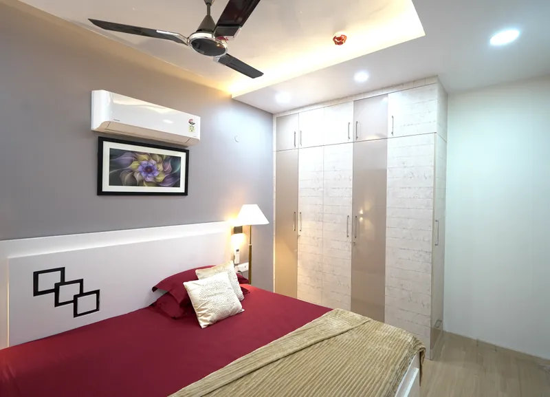 Wardrobes & bedrooms by D'tone Interiors