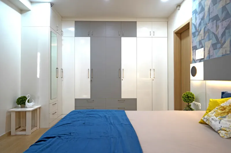 Wardrobes & bedrooms by D'tone Interiors