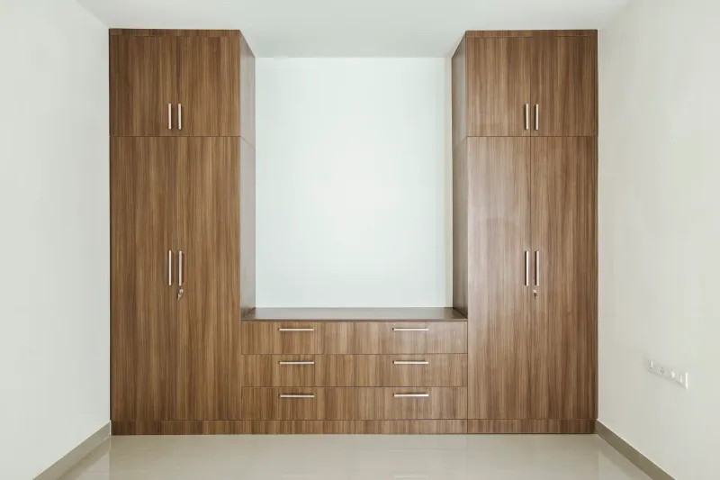 Wardrobes & bedrooms by D'tone Interiors